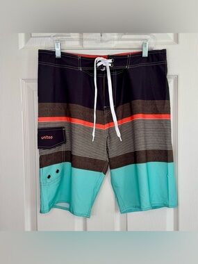 NWT Men’s Board Shorts Swim Trunks Cargo Colorful Beach Vacation Size 34